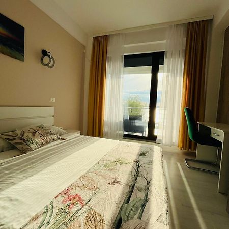 Roapart- Sunset Dream Apartament 2 Dormitoare Vedere Lac Si Parcare 马马亚 外观 照片