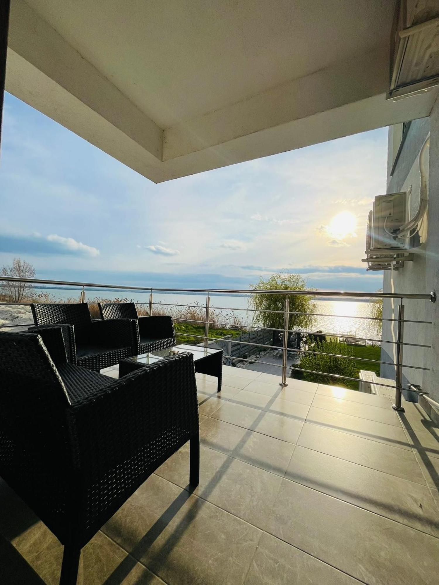 Roapart- Sunset Dream Apartament 2 Dormitoare Vedere Lac Si Parcare 马马亚 外观 照片